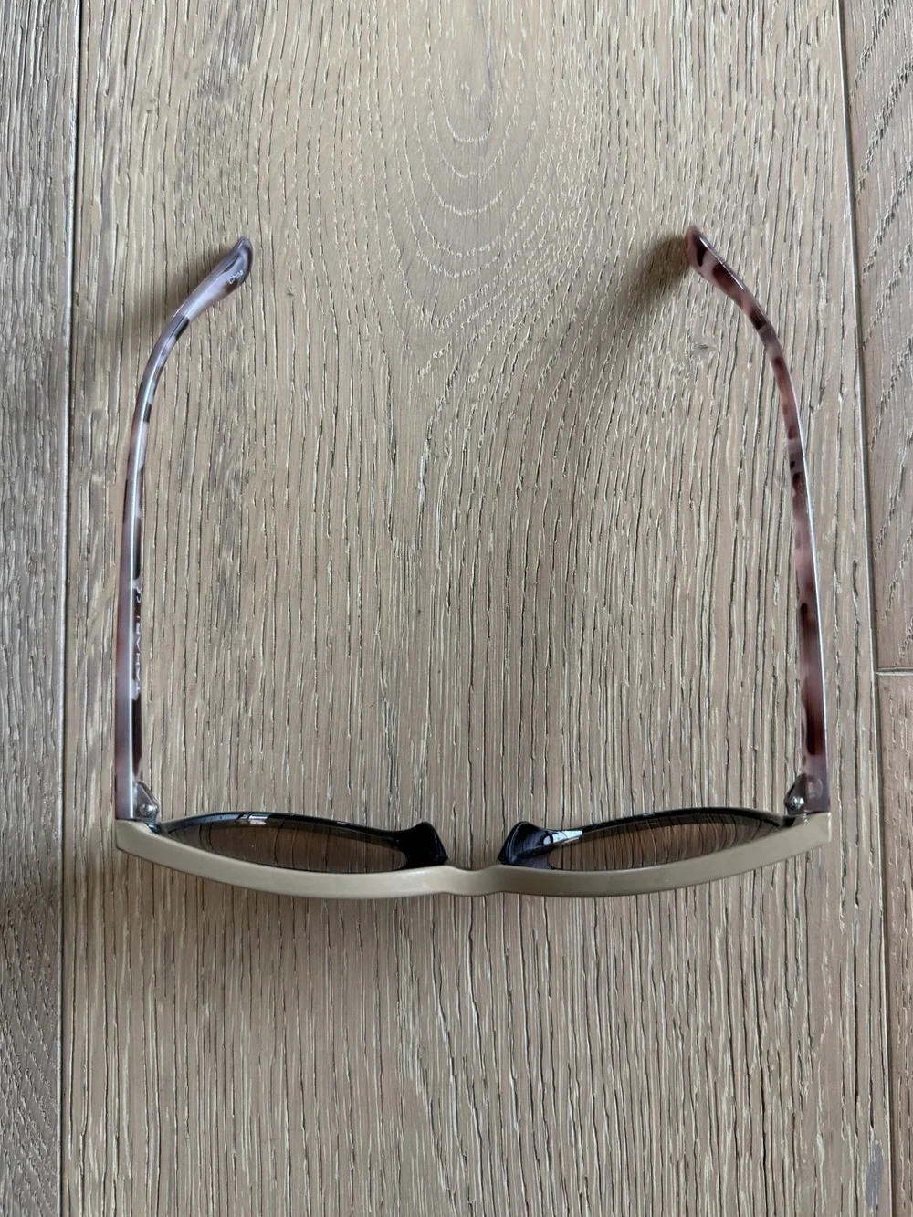 TAHARI TH777 UV Protective Women's Cat Eye Sunglasses